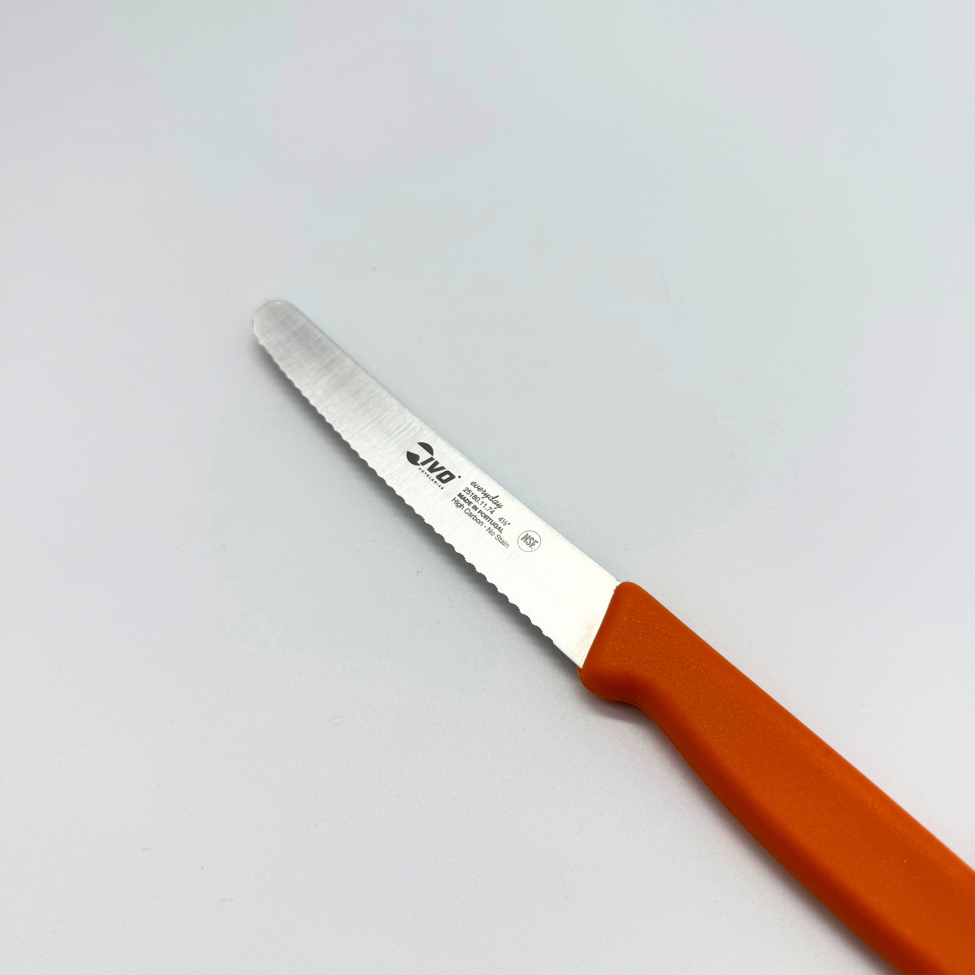 Univerzální zoubkovaný nůž IVO 11 cm – různé barvy