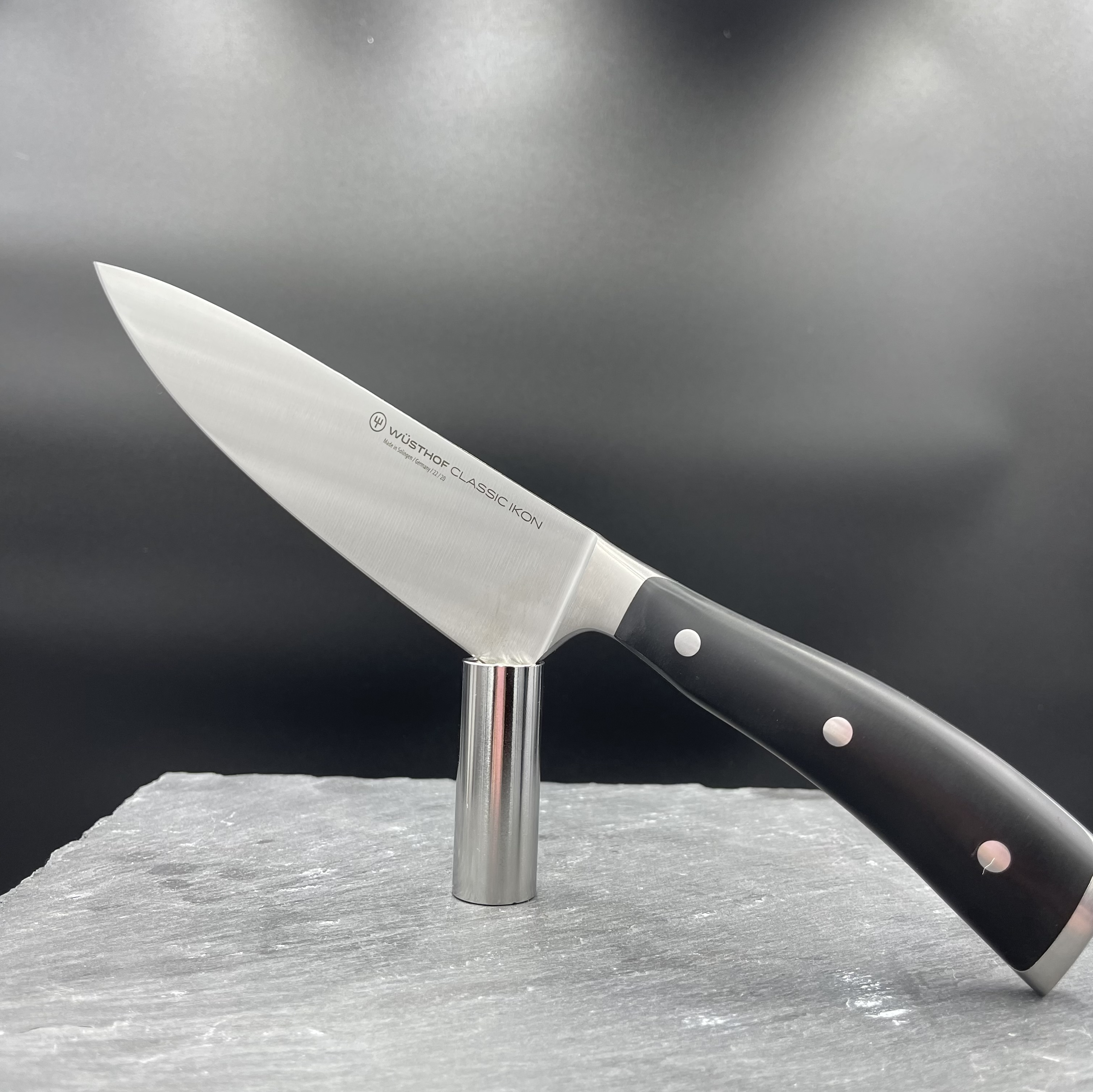 WÜSTHOF Kuchařský nůž Wüsthof CLASSIC IKON 20 cm 4596/20